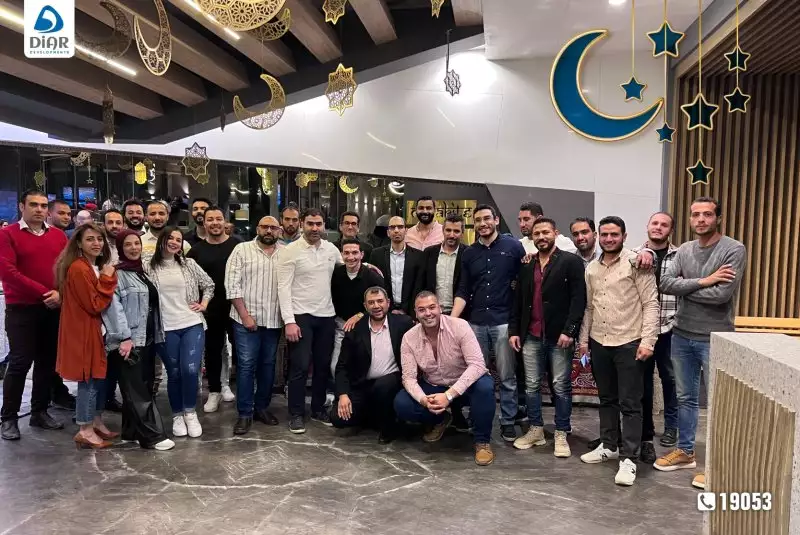 جانب من فعاليات إفطار أسرة شركة ديـار للإستثمارت العقارية